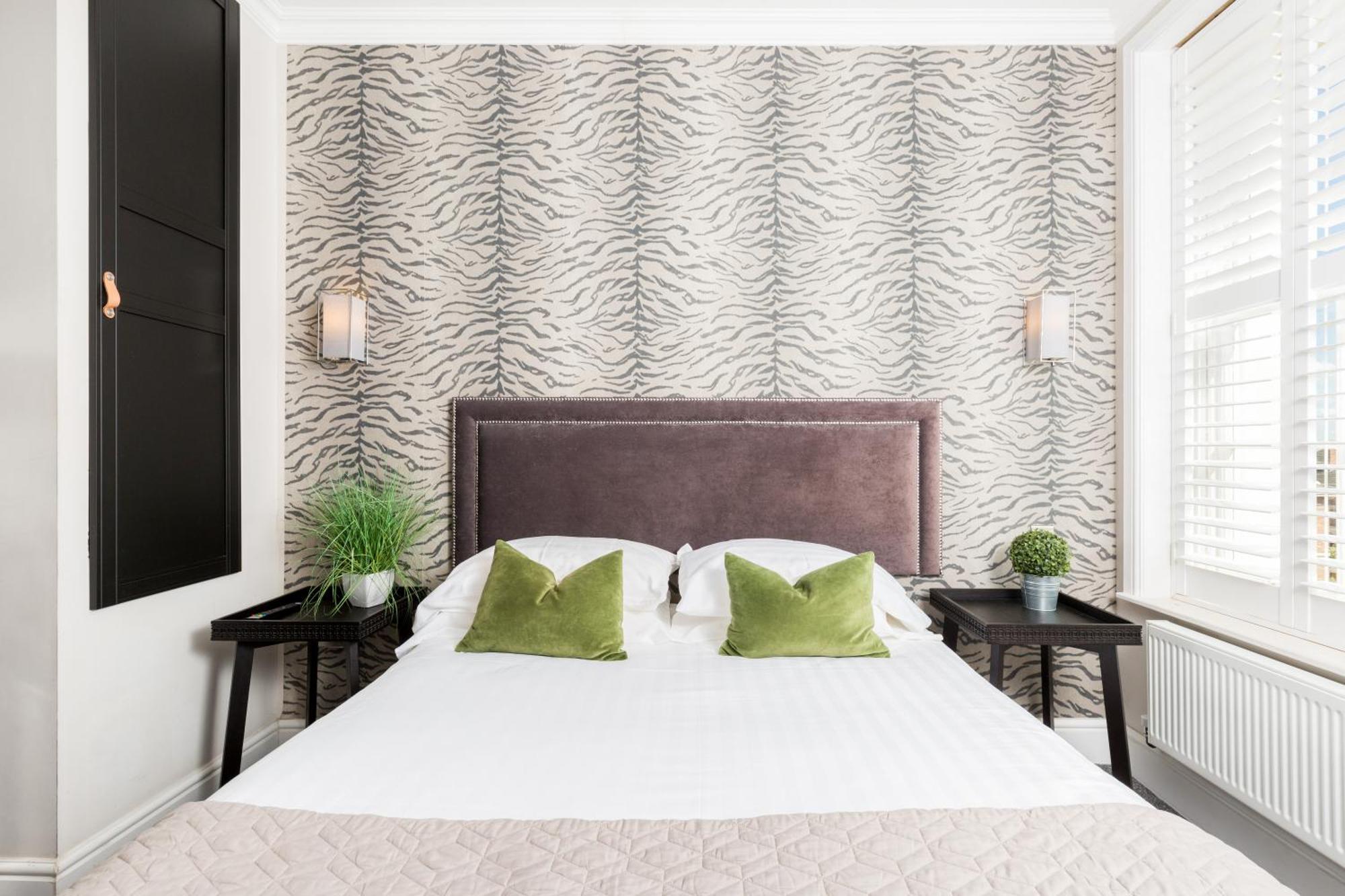 L-Spa Boutique Apartments Лимингтон Номер фото